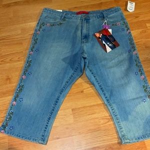 Size 20 with embellishments on leg capris